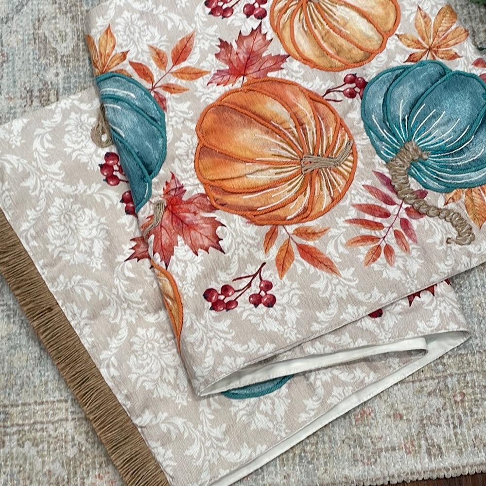 Pumpkin table runner- - Picture 3 of 9